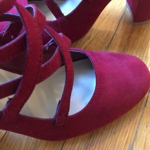 shoedazzle red heels